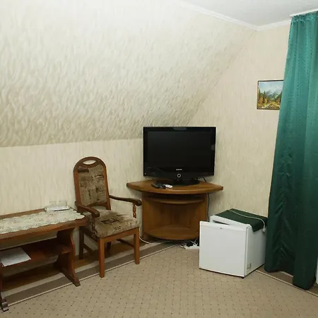 Готель «Вишневий Сад» Hotel *