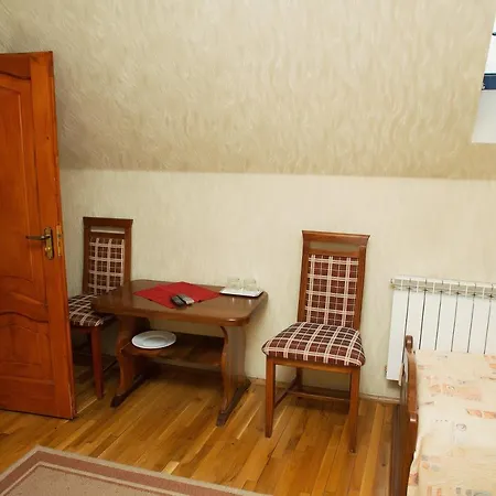 Готель «Вишневий Сад» Mukachevo