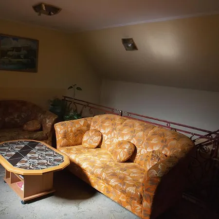 Hotel Готель «Вишневий Сад» *