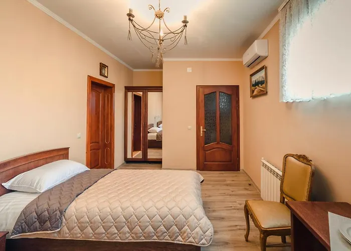 Готель «Вишневий Сад» Hotell Mukatjeve
