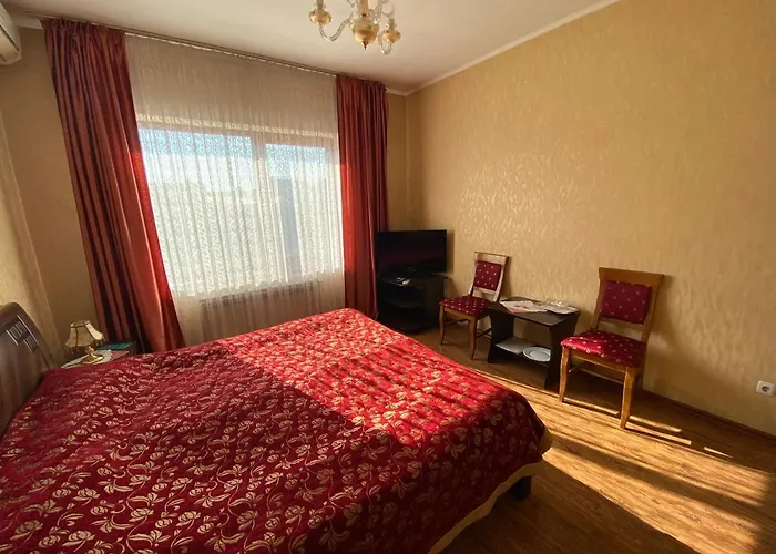 Готель «Вишневий Сад» Hotel *