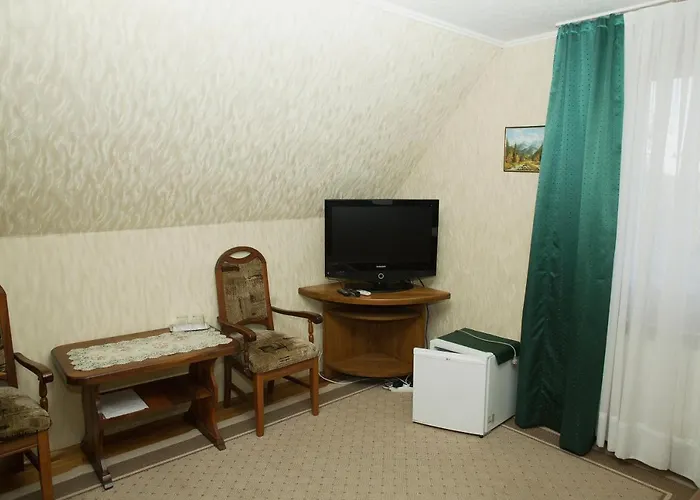Готель «Вишневий Сад» Hotell *